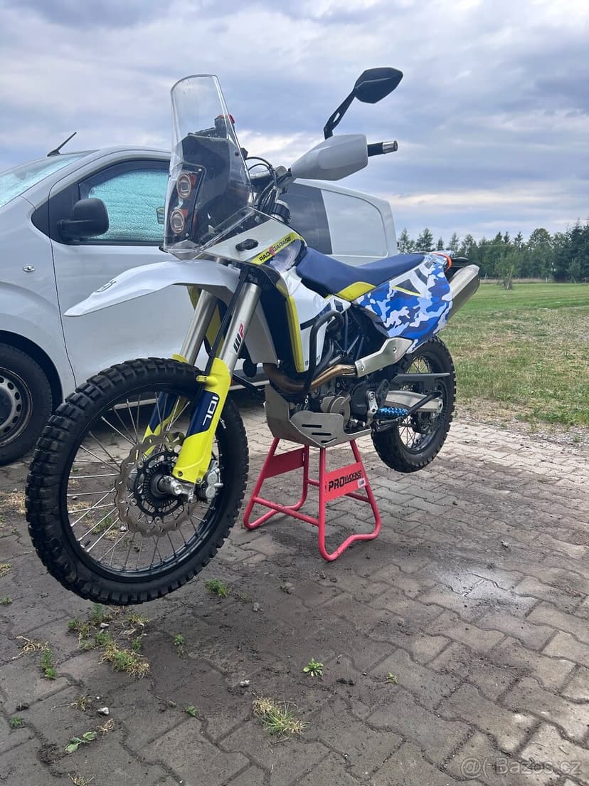 Husqvarna 701 enduro rally