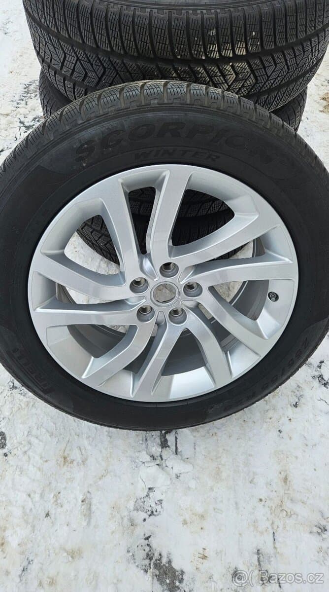 Originál Land Rover ALU kola R20 5x120 + Pirelli