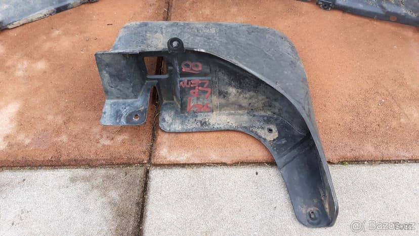 Nissan Patrol Y61 -  Lemy , podběhy, zástěrka