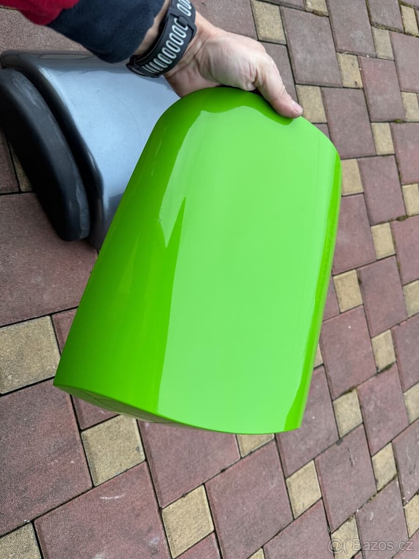 Kryt sedla Suzuki Srad, Kawasaki ZX-9R Ninja