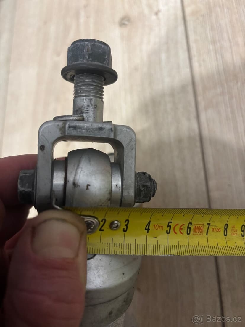 Centralni tlumic Ohlins z Yamaha R1 04-06 Rn12