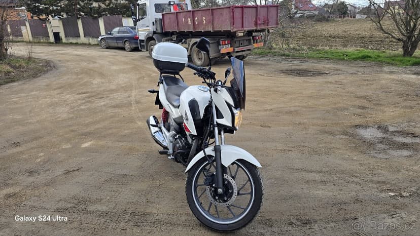 Honda CBF 125 r.v. 2016 A1 najeto 23900.