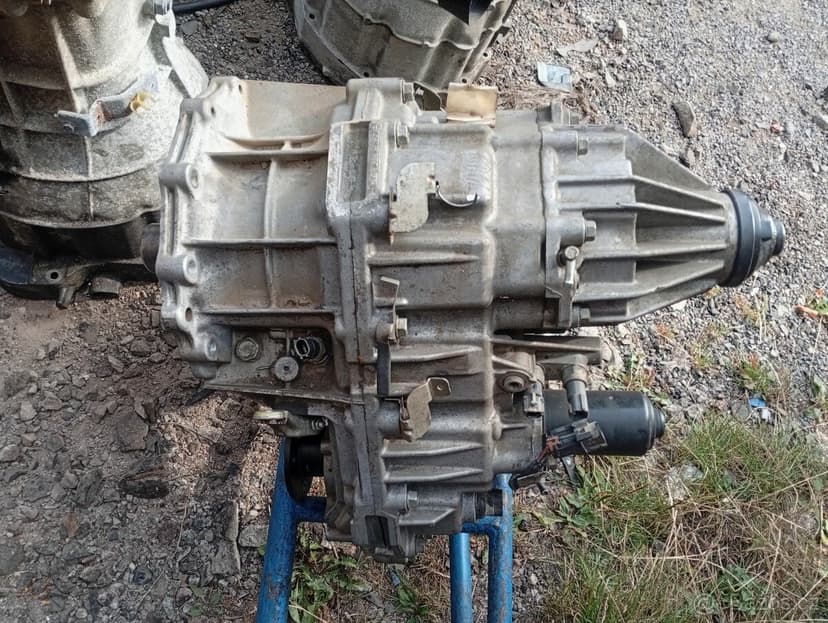 NISSAN NAVARA D40 RV 2007-2013 PŘEVODOVKY A ROZVODOVKA 4X4