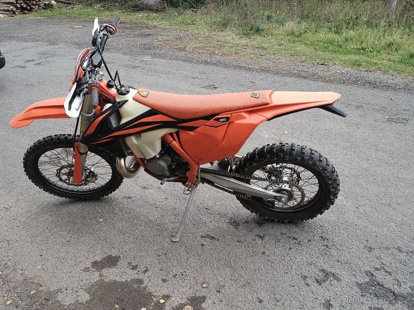 KTM EXC250 r.v 2019, pěkný stav vše funkci a udržované 190mt