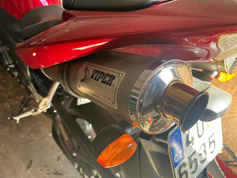 Ladene vyfuky Viper na Yamaha R1 04-06 Rn12