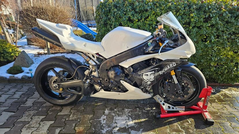 Yamaha R1 2008 - okruhovka