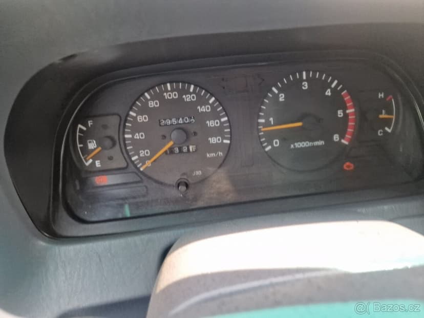 Toyota Land Cruiser 95, rok výroby 1996 3.0tdi 92kw 4x4, red