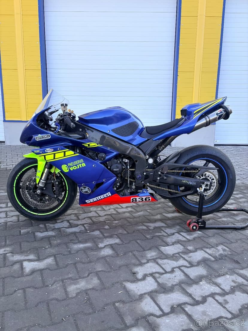 Yamaha R1 okruhovka