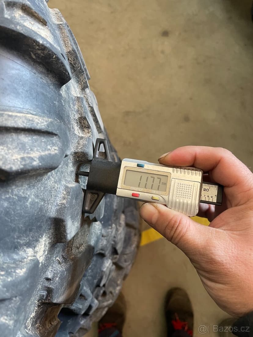 Pneu na ctyrkolku CST abuzz