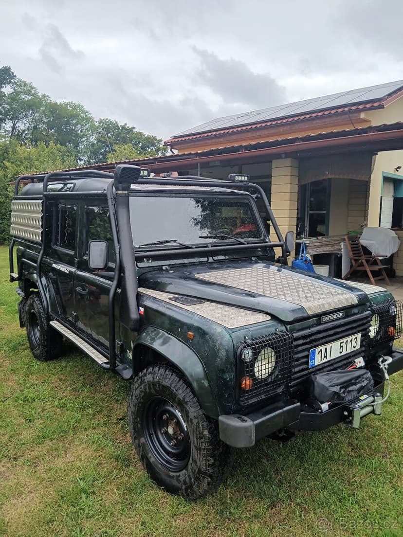 Land Rover Defender 300 TDI 110. Sleva