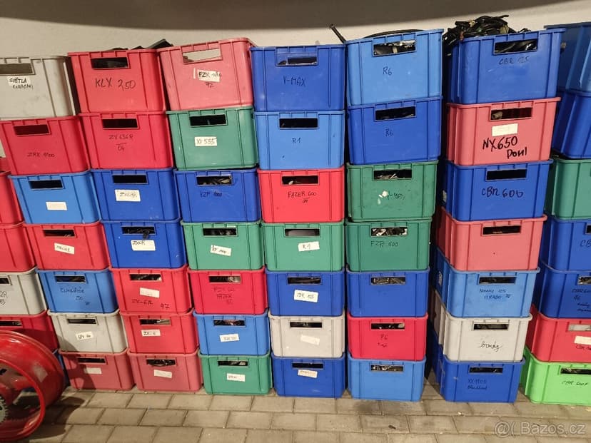 Náhradní díly Yamaha R6, R1