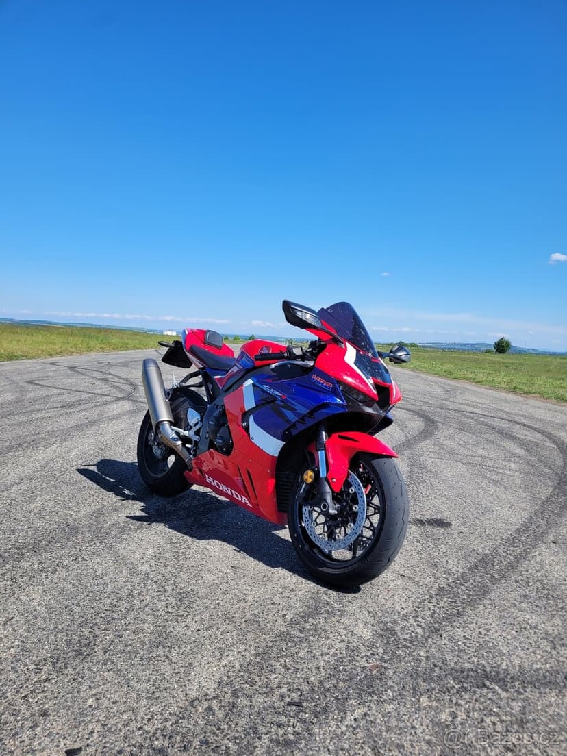 Honda CBR 1000RR-R 10/2021