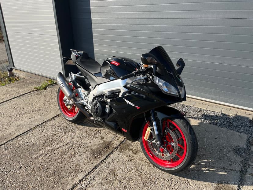 Aprilia RSV4 R