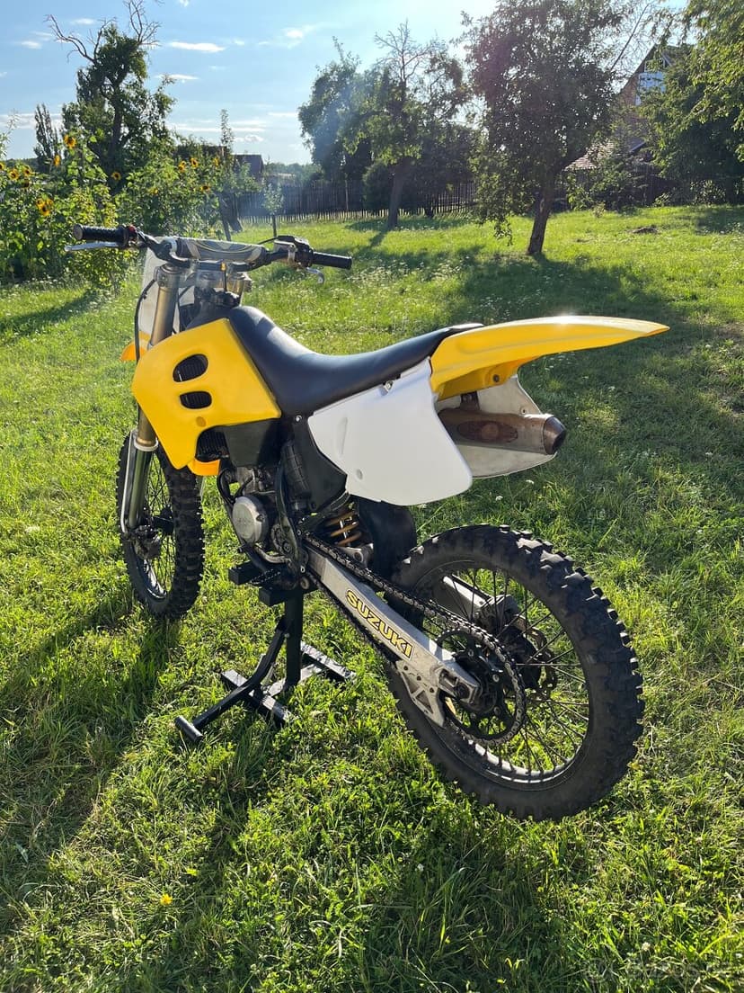 Suzuki rm125