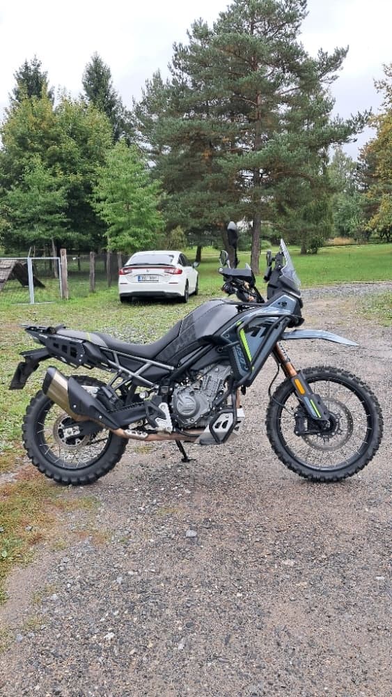 CF Moto MT 450