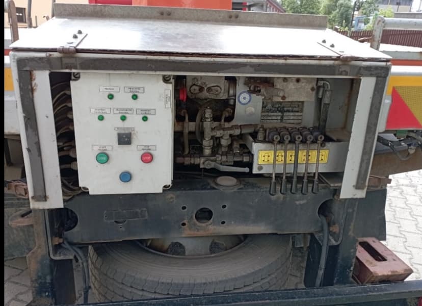 Avia D120 - montážní plošina