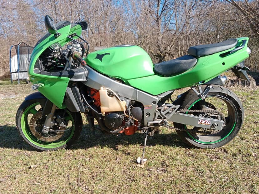 Kawasaki Ninja ZX-6R (ZX600F) – náhradní díly, celek