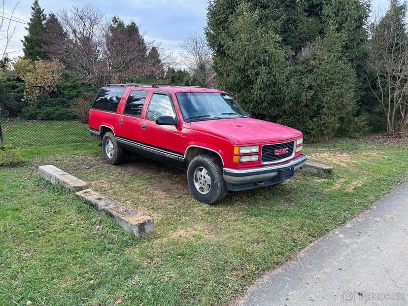 GMC Suburban 5.7 V8 z roku 1995
