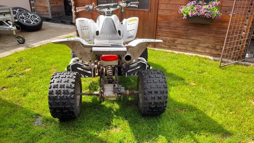 Čtyřkolka Yamaha Raptor 660