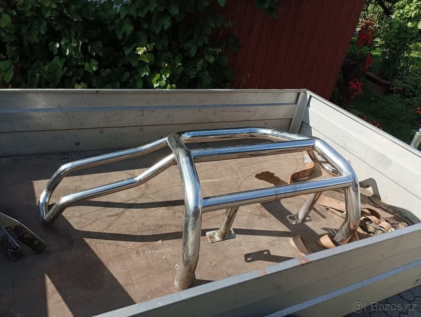 Nerez ochranný rám . Nášlapy