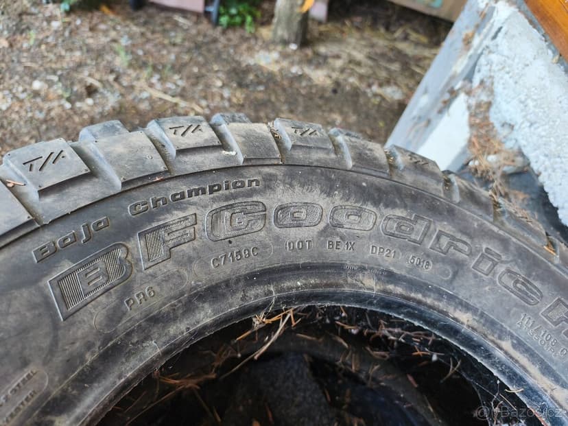 Prodám 3 ks pneu offroad