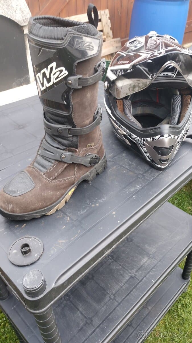 Prodej oblečení na čtyřkolku