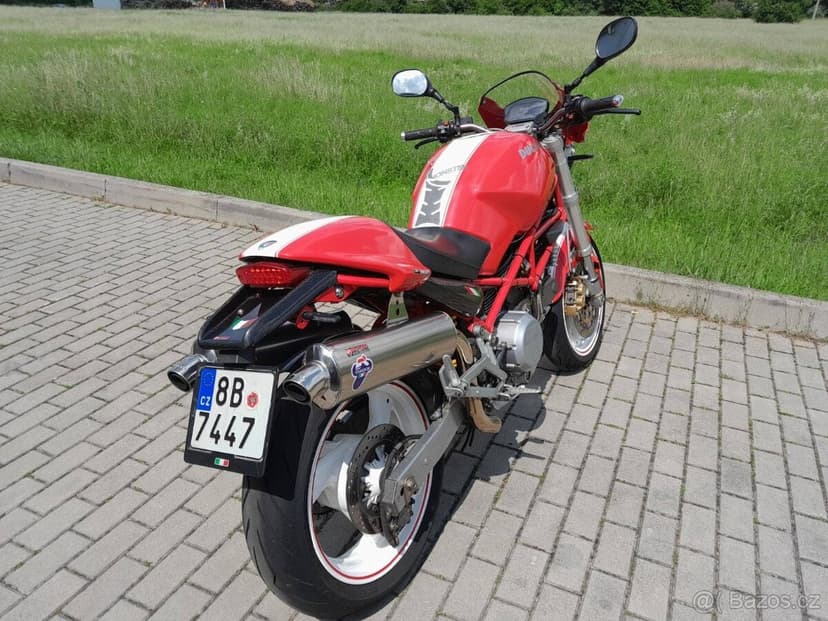 Ducati monster 750