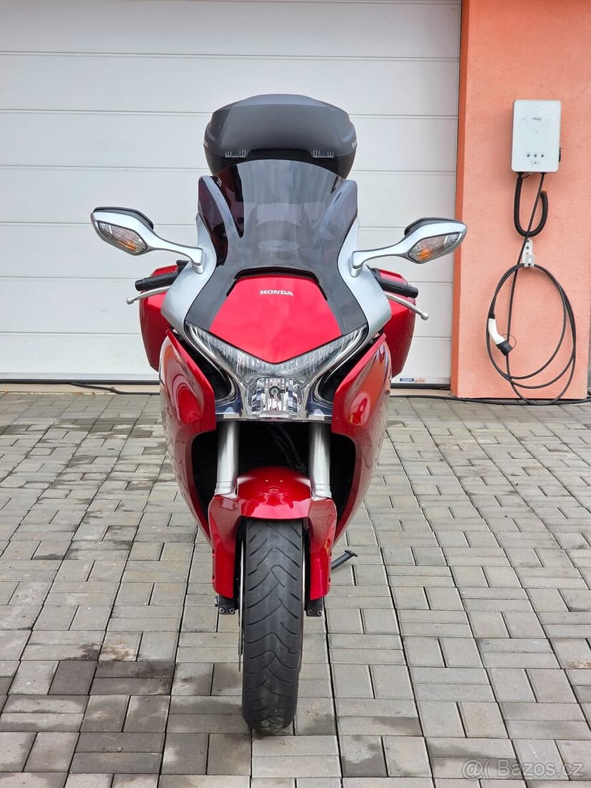Honda VFR 1200F, 3x kufr