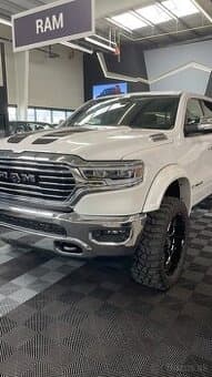 Dodge RAM 1500 5,7 HEMI LONGHORN