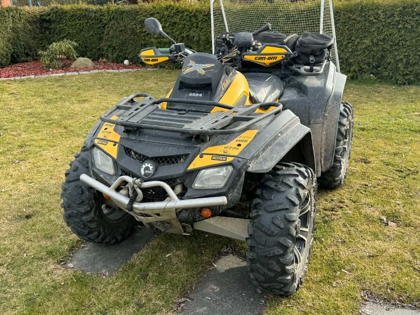 Can-Am OUTLANDER 800 XT