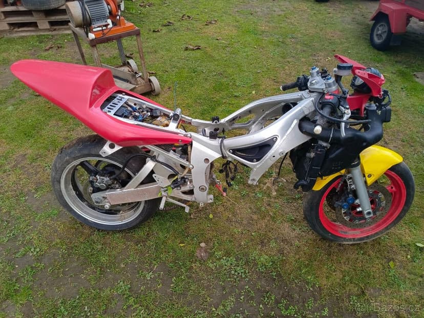 Yamaha R6 2001 NA Náhradní díly