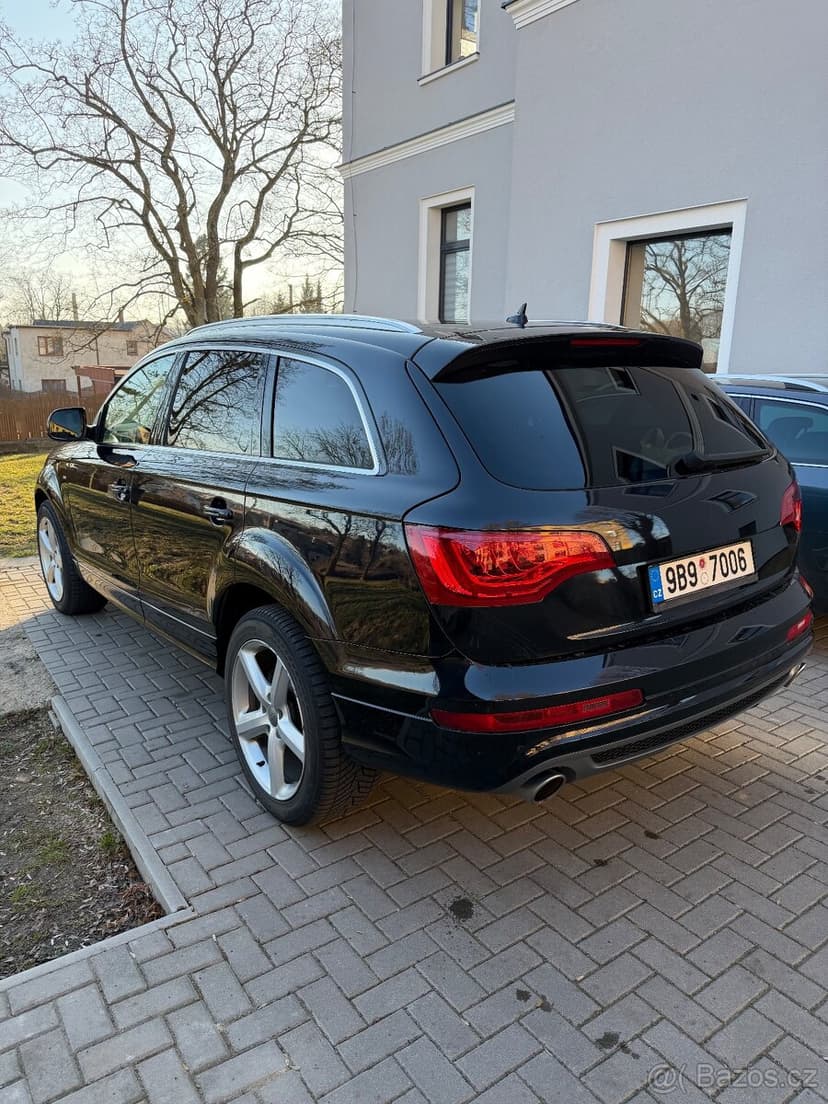 Q7, 3x S-line, 3.0 TDI, 178kw, po servisu,