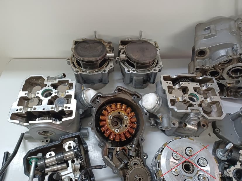 KTM LC8 990 - MOTOR NA DÍLY