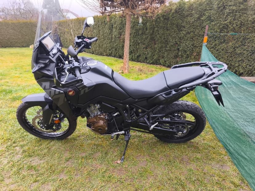 Honda CRF 1100 L Africa Twin (2023) jako nová, 16 tis.km