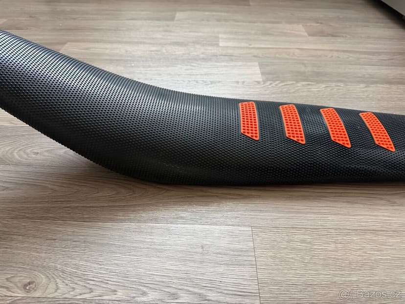 KTM/HQ/Gas Gas úklid skladu