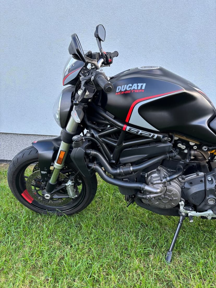 Ducati Monster 821 Stealth