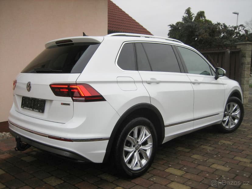 VW TIGUAN 2,0 TDI Highline 4x4 tažné 2x kola ACC DSG LED DPH