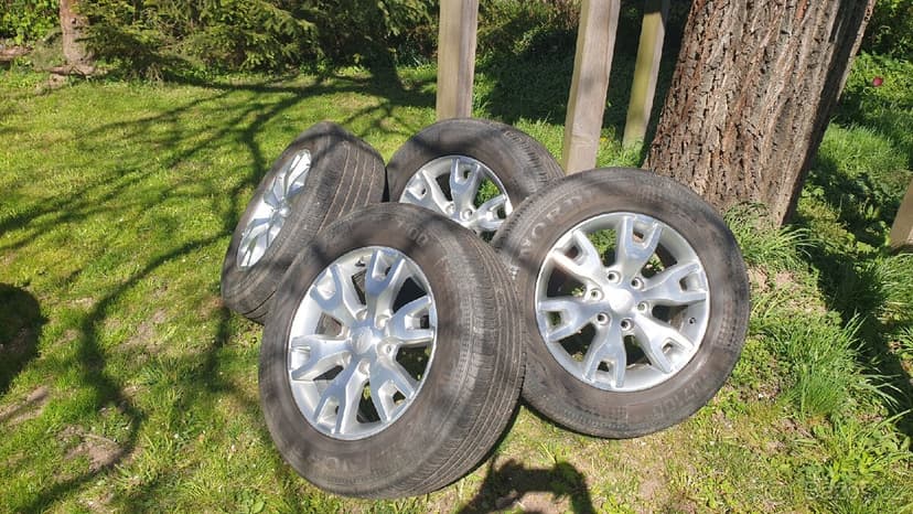 Prodám original 18" disky na Ford F250 SUV vč. pneu