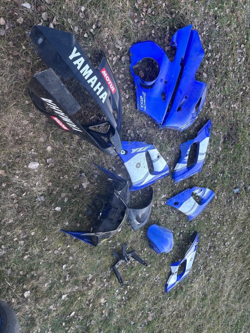 Rozprodam Yamaha R6 01-02 na nahradni dily