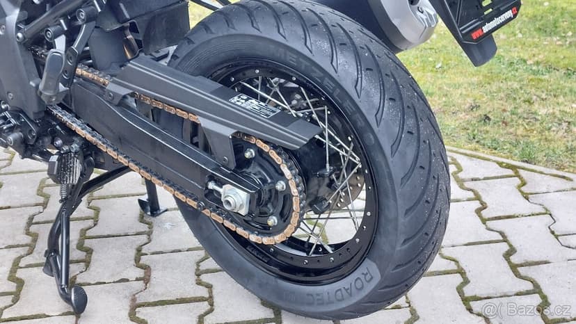 Suzuki DL 1050 XT V-Strom - 1. majitel, Top stav