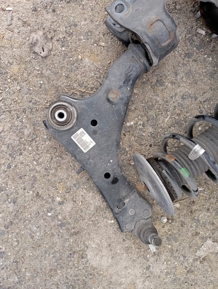 RANGE ROVER EVOQUE 2,0D RV 2018 ULOŽENÍ KOLA L.P. KOMPLETNÍ