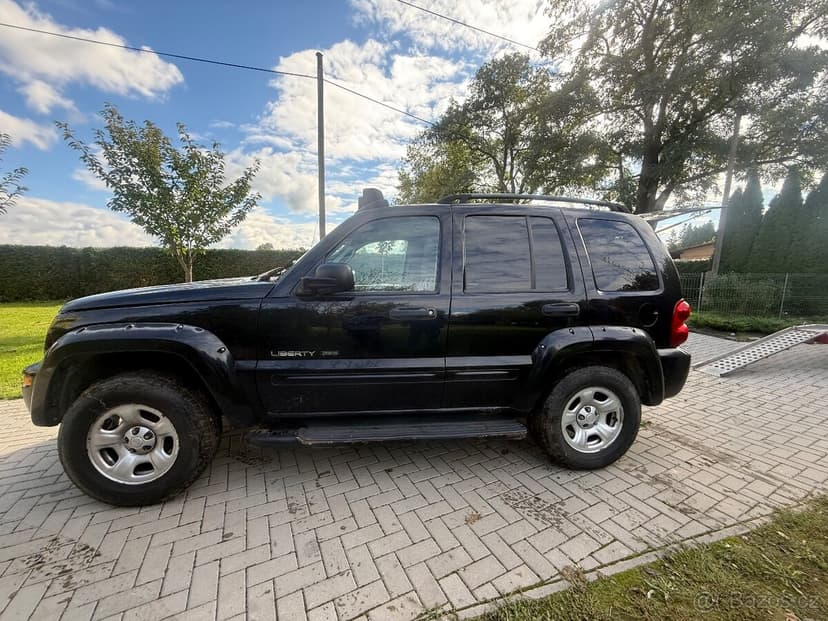 Jeep Liberty 3,8 v6  bez motoru