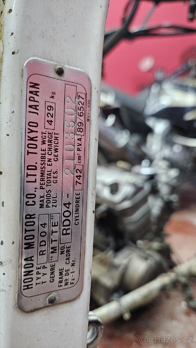 Africa Twin 750 RD04