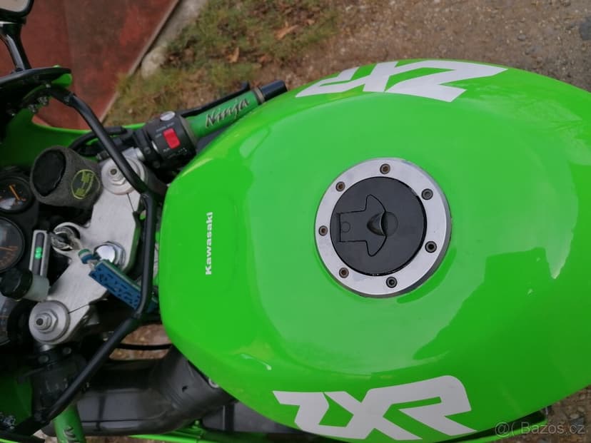 Kawasaki zxr 750