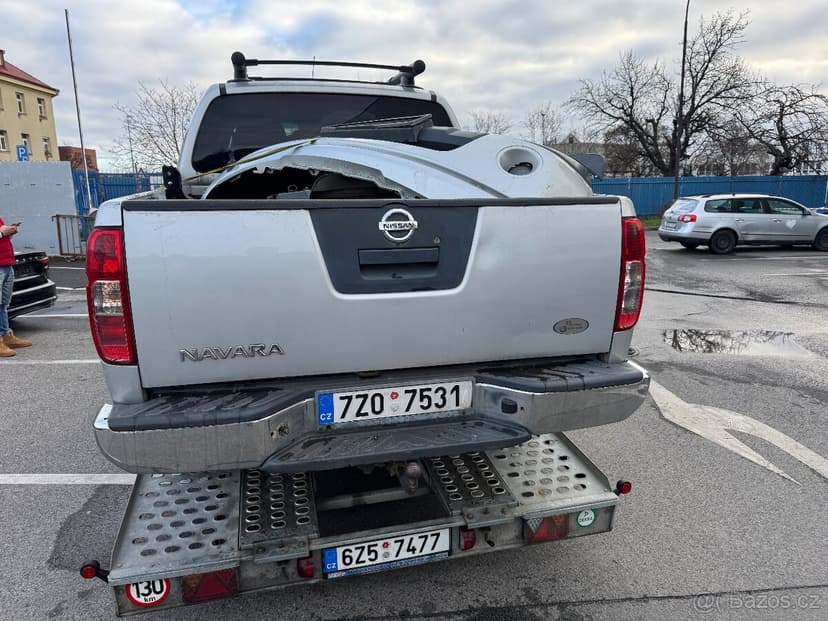 Prodám Nissan Navara 2,5D 126 kw automat 06