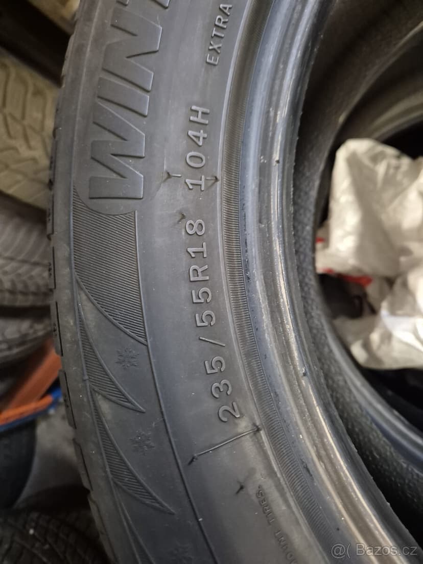 Sada zimní pneumatiky 235/55 R18