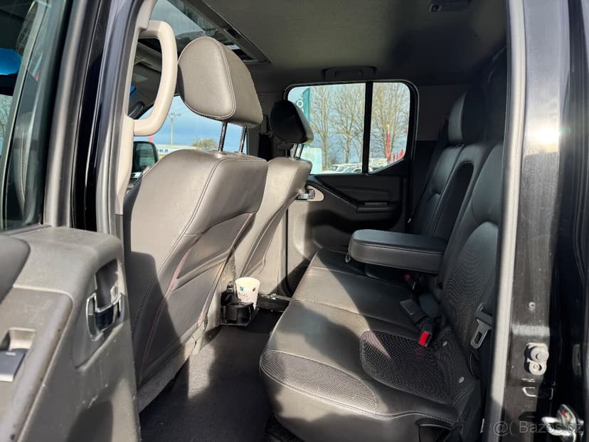 Nissan Navara 3,0 D 40