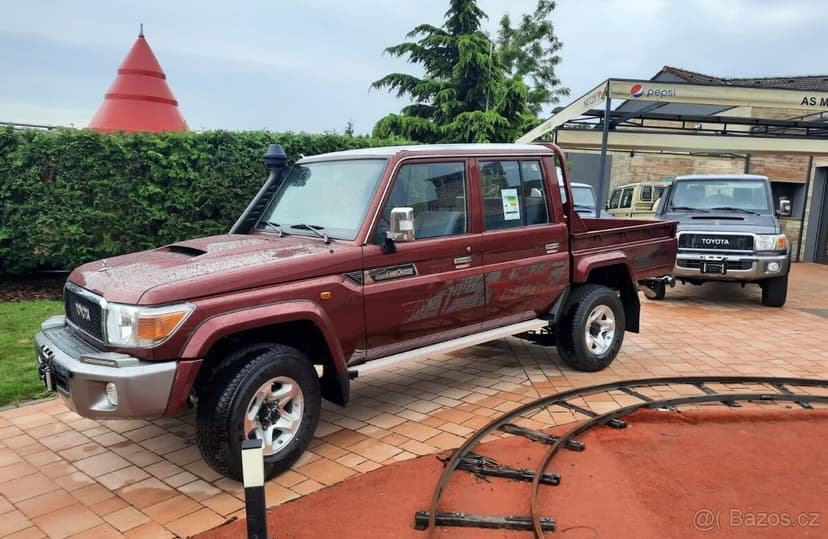 LAND CRUISER 79 VDJ , 4,5 V8 TD, Pick Up,200PS,MAX.Vybava