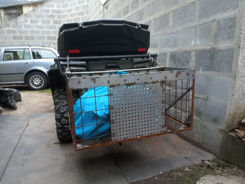 Dobrý pomocník k domu a v lese