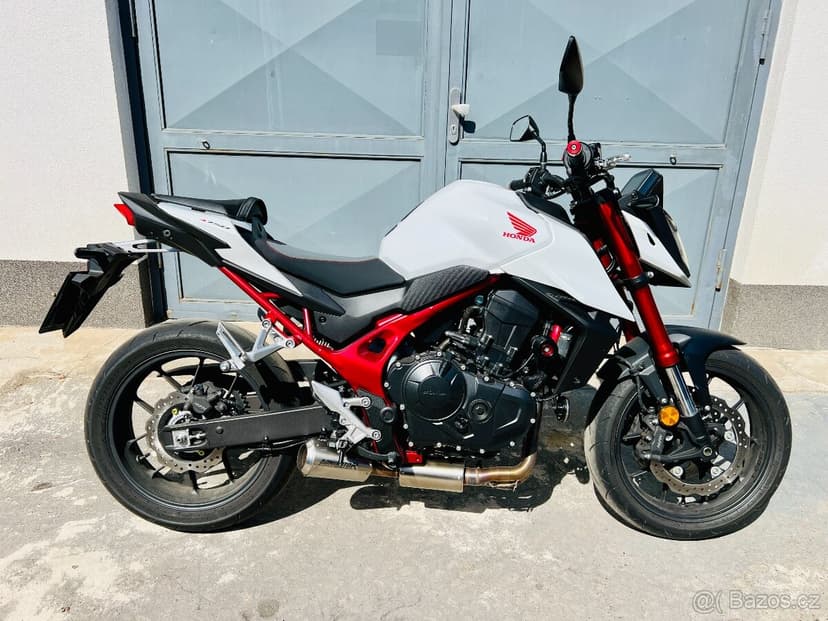 Honda CB750 Hornet Sport, možnost splátek a protiúčtu